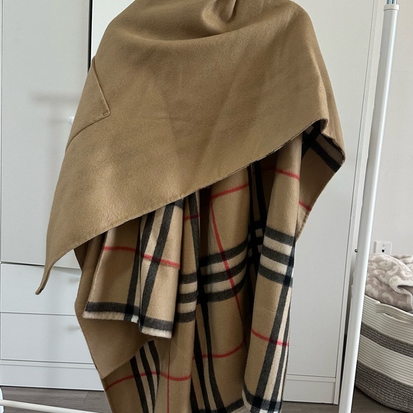 Burberry Beige and Red Plaid Wool Shawl - Picture 1 of 9